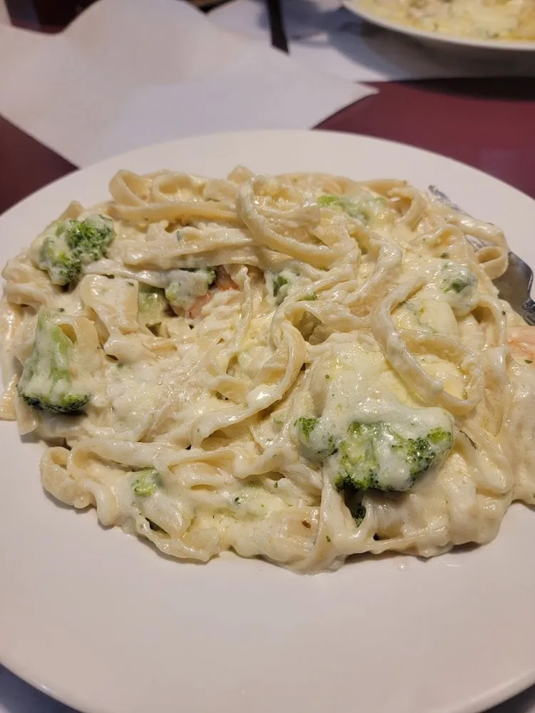 Shrimp Alfredo and Chicken Florentia